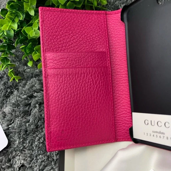 Gucci GG Marmont bifold Wallet Case iPhone 7/8 Case with interior card - Picture 11 of 15
